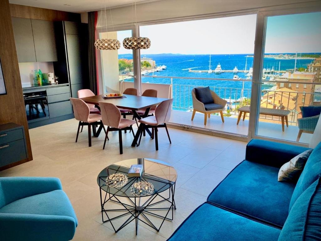 Luxury Apartment Sea